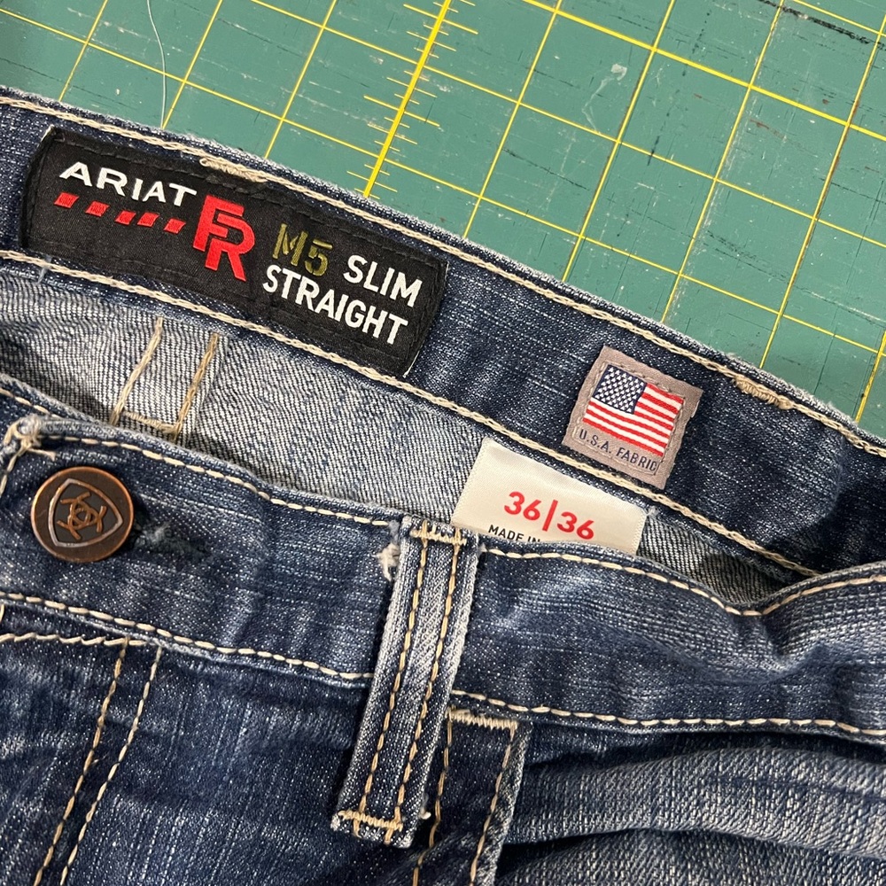 Men’s Ariat FR straight leg jeans size 36/36